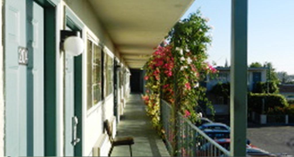 Antioch Executive Inn Εξωτερικό φωτογραφία